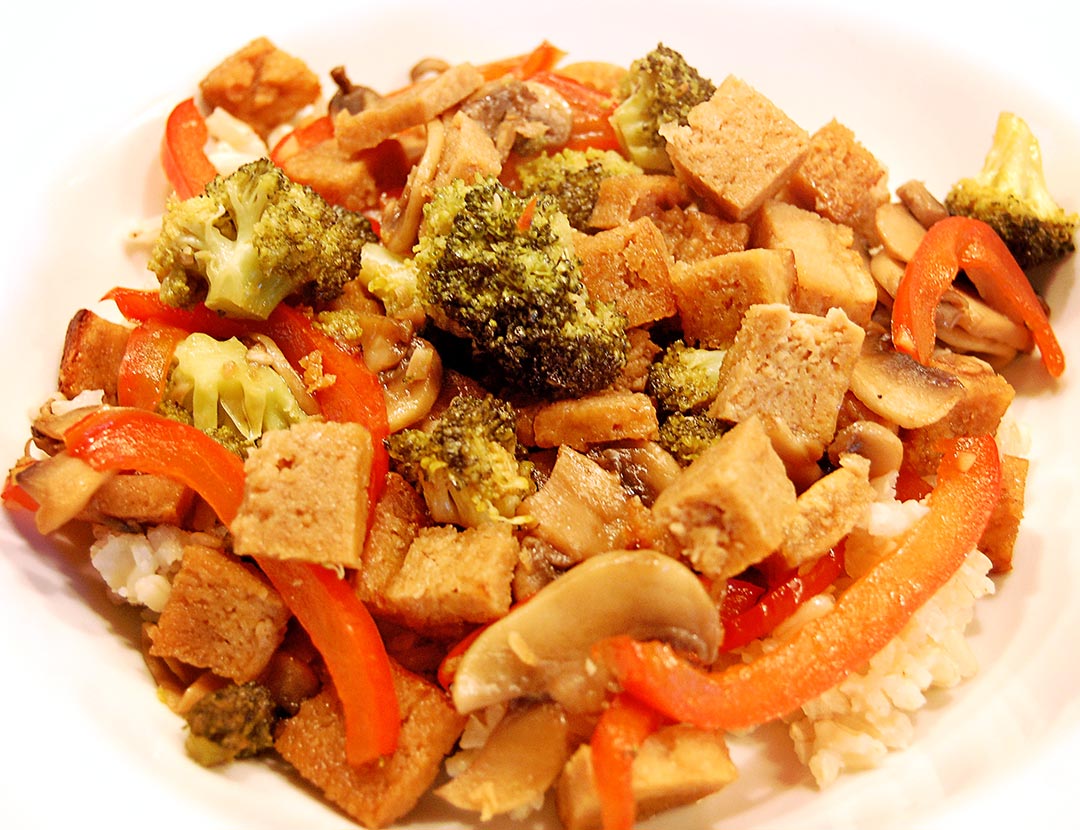 Salata cu tofu si legume in ulei de arahide